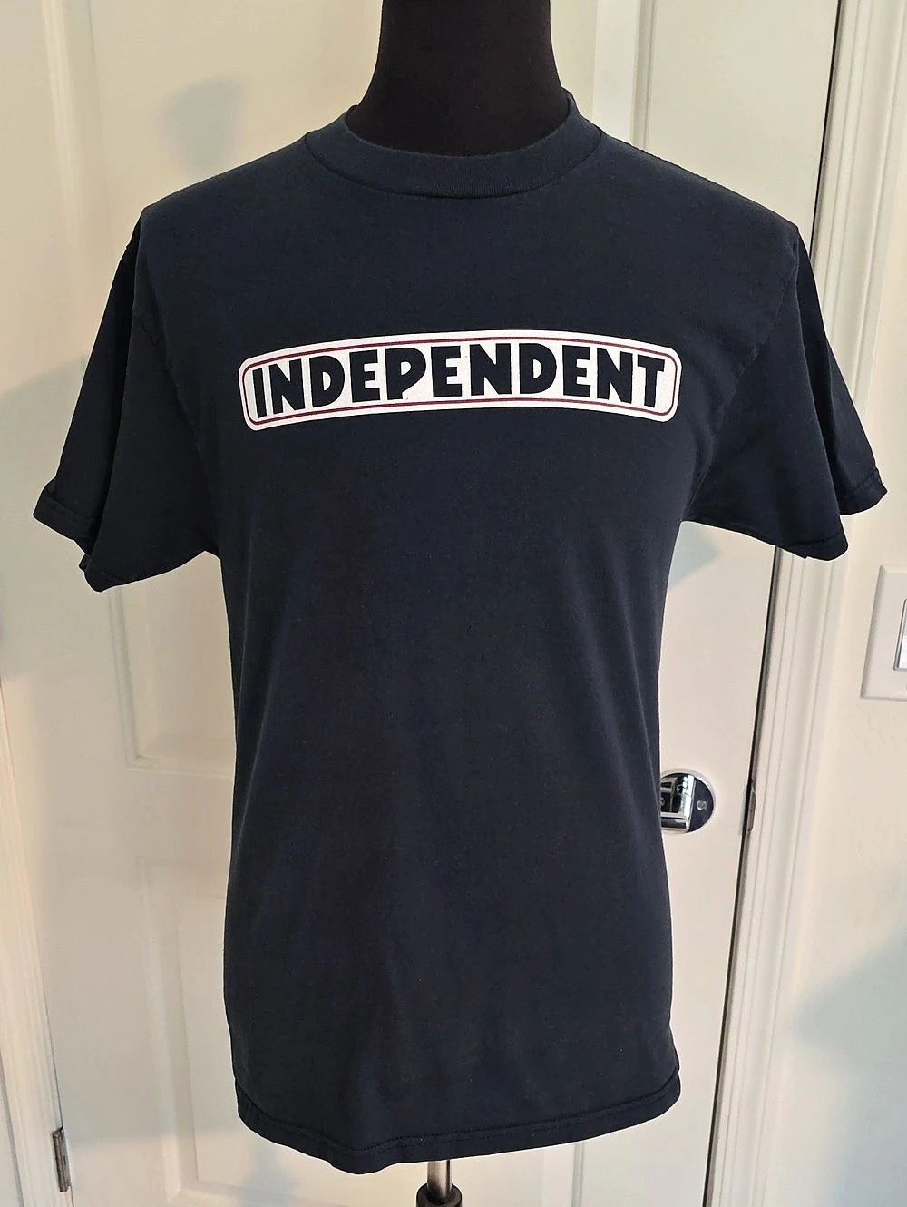 Independent Graphic Tee Black Size Medium